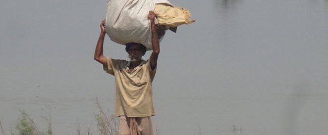 Xylem hilft Flutopfern in Pakistan